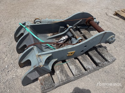 Rockland 30 in Excavator Thumb - Fits John Deere 160G LC