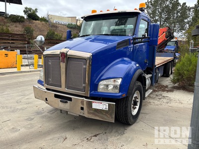 2017 Palfinger PK 30002 21160 lb Knuckle Boom on 2018 Kenworth T880 6x4 Flatbed Truck w/Crane