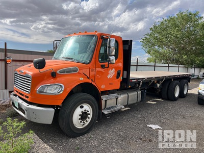 2017 Freightliner M2 106 6x4 Ciężarówka z płaską platformą