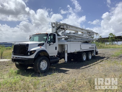 2011 International 7600 SBA 6X4 BOMBA PLUMISTER (727110) Betonpomp