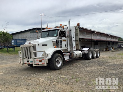 2007 Kenworth T800 6x6 MULA T/A Sleeper Truck Tractor