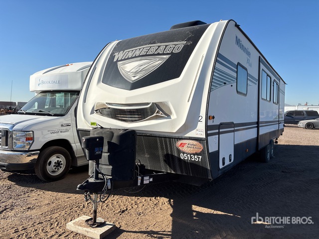 2020 Winnebego 29DDBH 40 ft T/A Travel Trailer