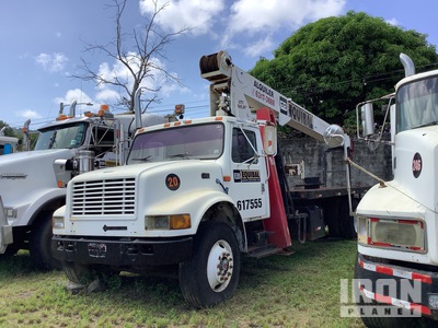 Straight Boom on 2000 International 4700 4x2 Boom Truck (Inoperable)