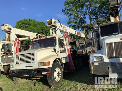 2000 International 4700 4x2 Boom Truck (Inoperable)