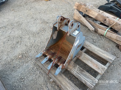 Tag 18 in Digging Excavator Bucket
