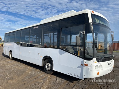 2005 MAN 15.220 4x2 43-Seat Coach