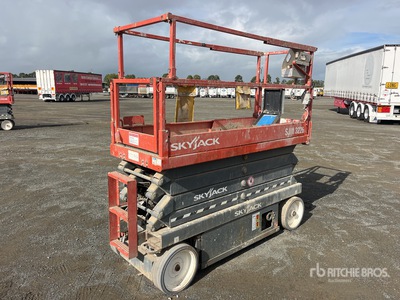 2017 Skyjack SJ III 3226 Electric Scissor Lift