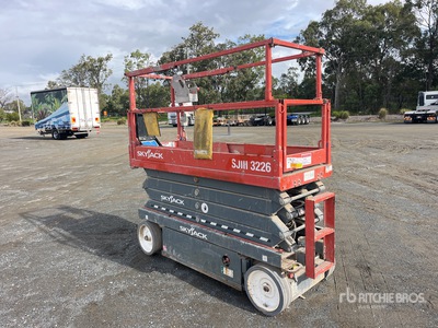 2017 Skyjack SJ III 3226 Electric Scissor Lift