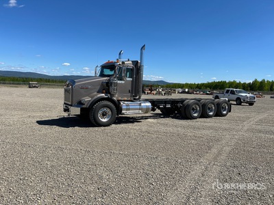2015 Kenworth T800 8x6 Cab and Chassis