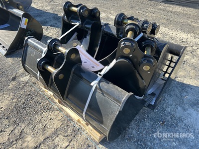 Quantity of 2026 Excavator Attachments エクスカベーター用アタッチメント - その他 - Fits 3 - 4 Ton (Unused)