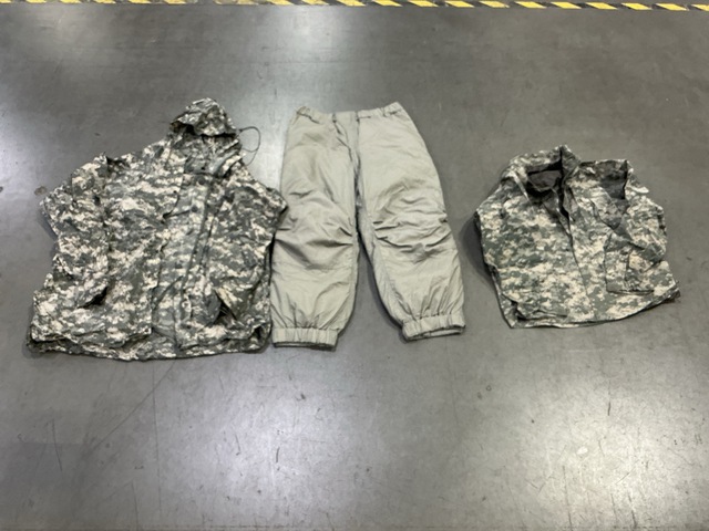 (8) Wet Weather Parkas, (6) Wet Weather Jackets & Assorted Items (8) Wet Weather Parkas, (6) Wet Weather Jackets & Assorted Items