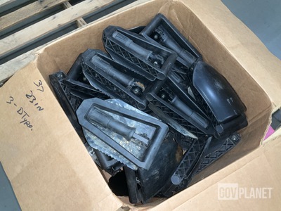 (37) Entrenching Tools
