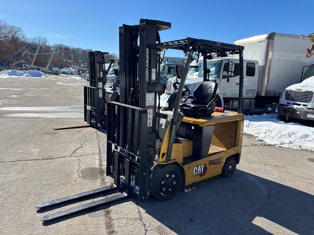 2021 Cat EC25EN2 2400 lb Electric Forklift 2021 Cat EC25EN2 2400 lb Electric Forklift