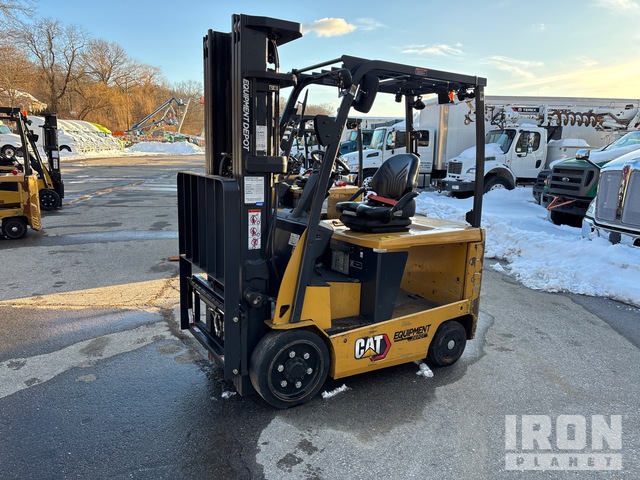 2021 Cat EC25EN2 4100 lb Electric Forklift