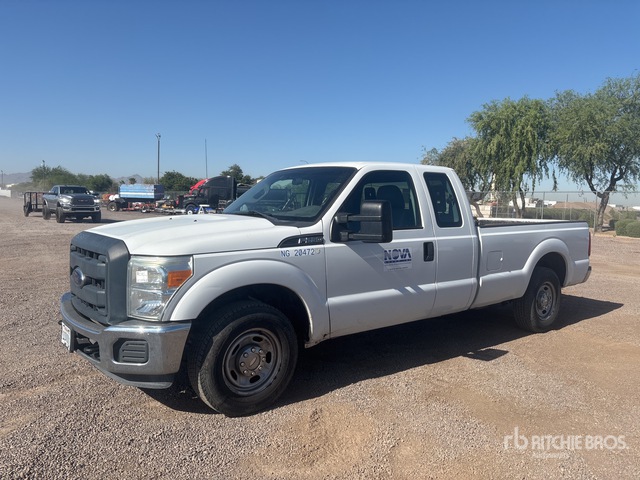 2013 Ford F-250 XL 4x2 Extended Cab Pickup