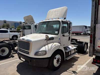 2017 Freightliner M2112 4x2 S/A Day Cab Truck Tractor
