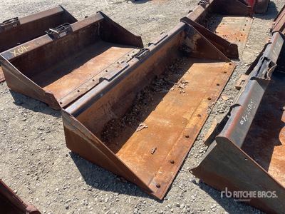 John Deere C84 84 in General Purpose Skid Steer Bucket