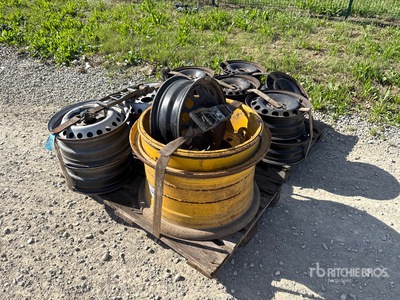 Quantity of (2) Pallets of Rims Varios, piezas para camion