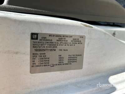 2007 Chevrolet Express 2500 2 Passenger Van