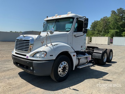 2006 Freightliner Columbia 120 T/A Day Cab Truck Tractor