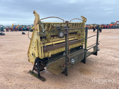 1989 Hardy Gravillonneur Gravel Spreader
