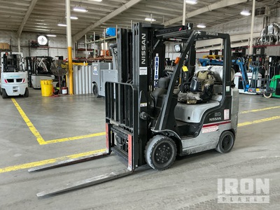 2012 NISSAN MCP1F2A25LV 4400 lb Cushion Tire رافعة شوكية