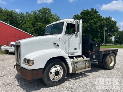 2001 Freightliner FLD112 4x2 Flatbed Truck