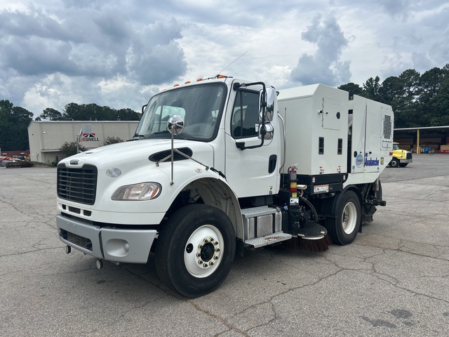2021 Schwarze M6SE on 2022 Freightliner M6 Sweeper Truck