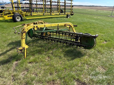 John Deere 640 8 ft 1 Basket Hay Rake