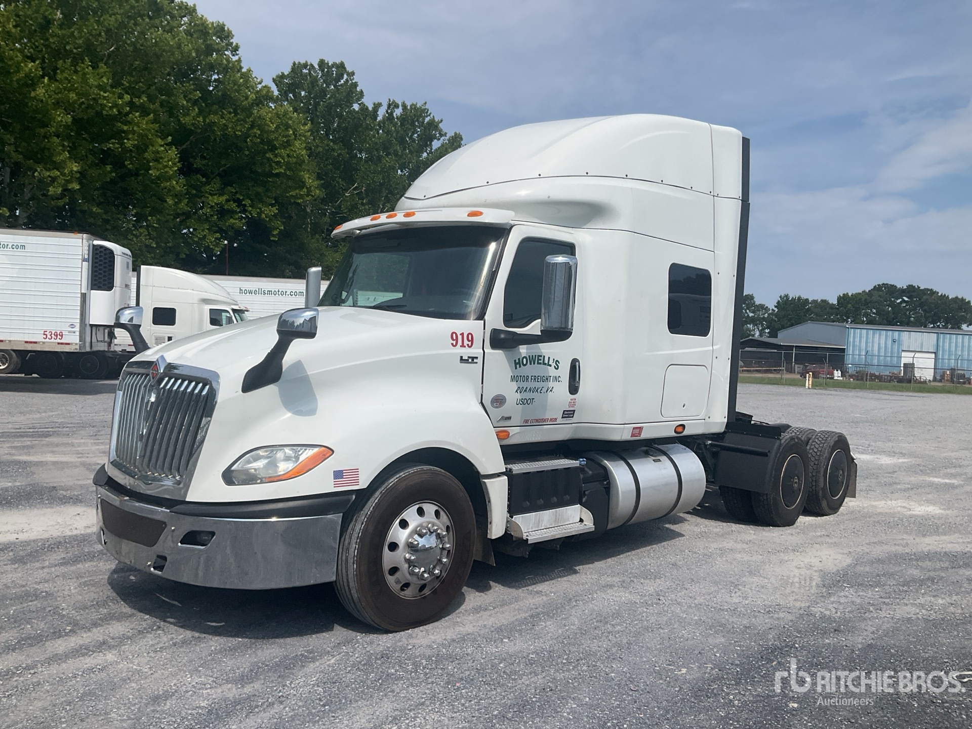 2024 International LT625 6x4 T/A Sleeper Truck Tractor