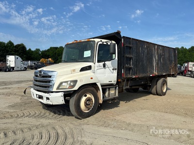 2015 Hino 338 4x2 Debris/Refuse Truck