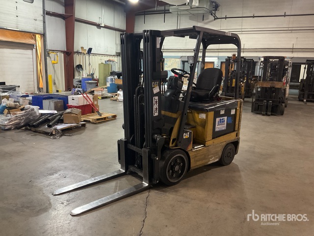 2009 Cat E5000 4600 lb Electric Forklift