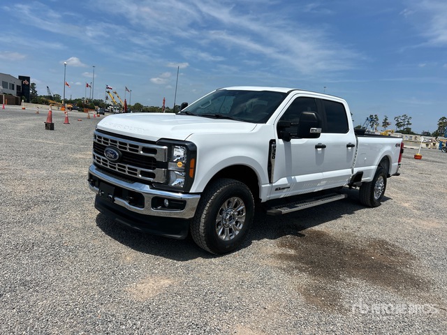 2024 Ford F-350 XL 4x4 Crew Cab Pickup