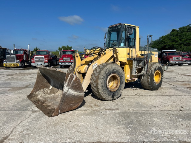 1996 Komatsu WA380-3L Wheel Loader
