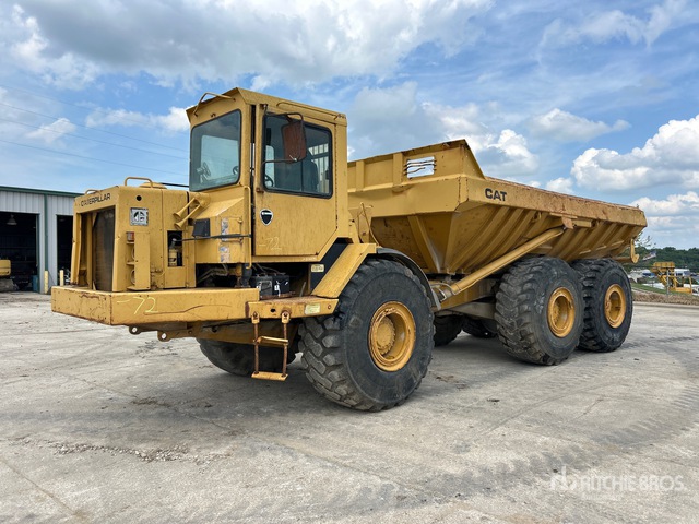 1987 Cat D400 Articulated Dump Truck