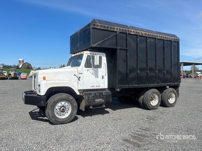 1986 International F2574 6x4 Chipper Truck
