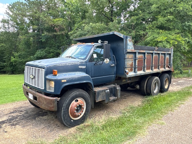 1995 Chevrolet C7500 6x4 T/A Dump Truck