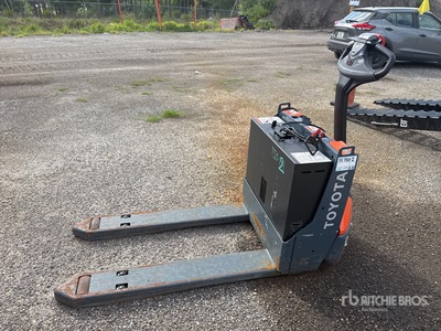 Toyota 8HBW23 4500 lb Electric Palettenheber