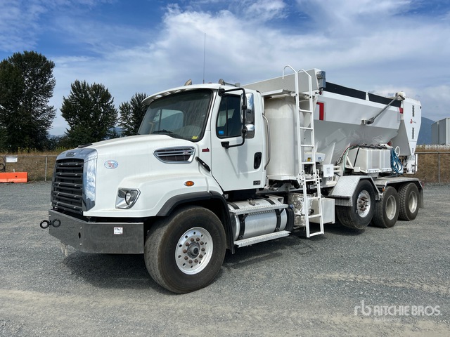 2024 Freightliner 114SD