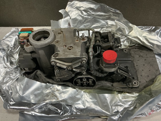 (4) Hamilton Sundstrand 714325-3 Housing Assemblies