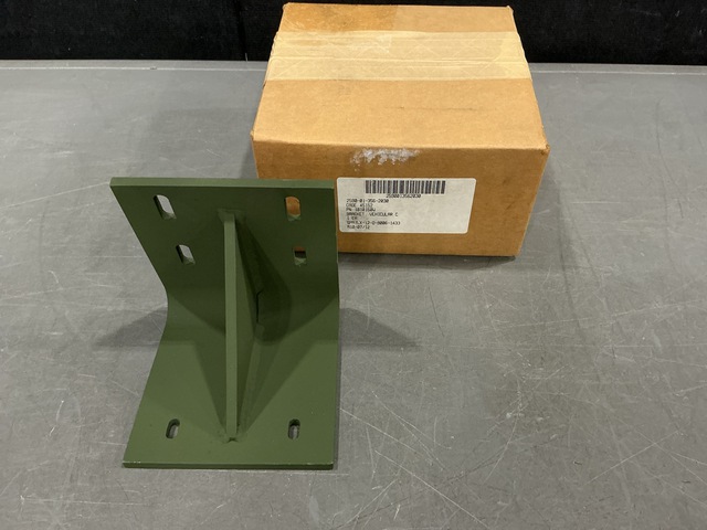 (12) Oshkosh 1810150W Vehicular Components Brackets