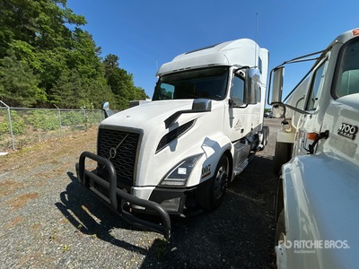 2020 Volvo VNL860 6x4 T/A Sleeper Truck Tractor