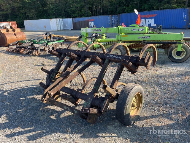 88 in 3-Point Chisel Plow