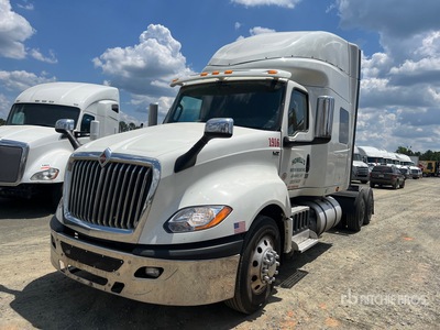 2024 International LT625 6x4 تراكتور شاحنة كابينة النوم (ثنائية المحور)