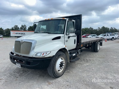 2007 International 4300 6x2 Flatbed Truck