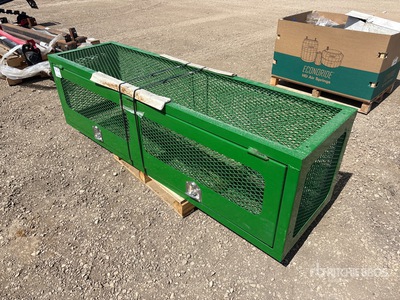 7 ft 2 in x 2 ft Steel Storage Cage ورش و مخازن متنوعة