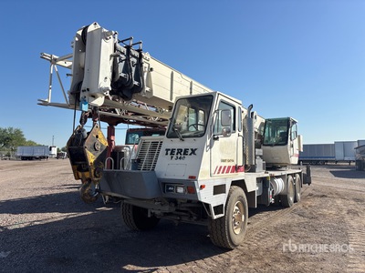 1999 Terex 428 Grue hydraulique sur camion