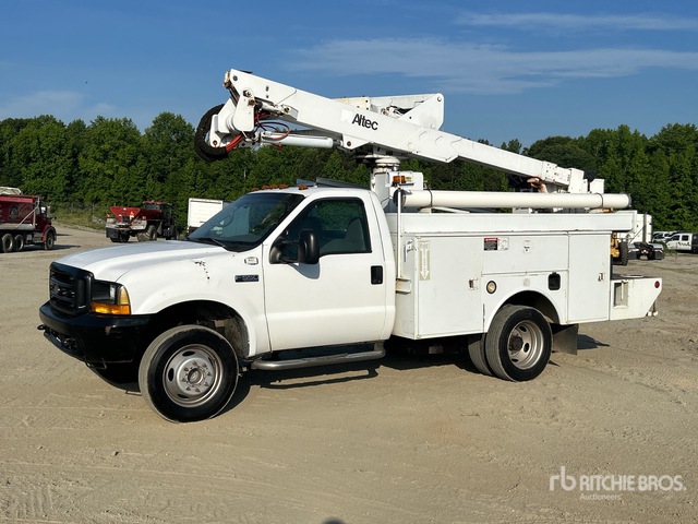 Altec AT37-G 37 ft on 1999 Ford F-550 XL 4x2 Bucket Truck