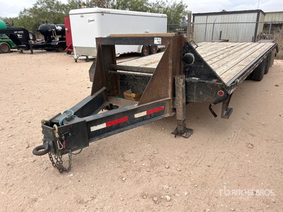 2006 Big Tex 22GN20 25 ft T/A Equipment Trailer