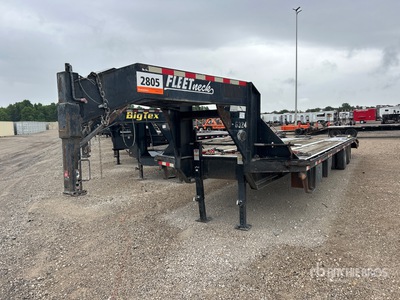 2005 Diamond C 32 ft T/A Gooseneck Remorque pour équipement